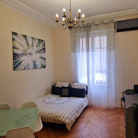 Rivoli Seaside Apartment ニース エクステリア 写真